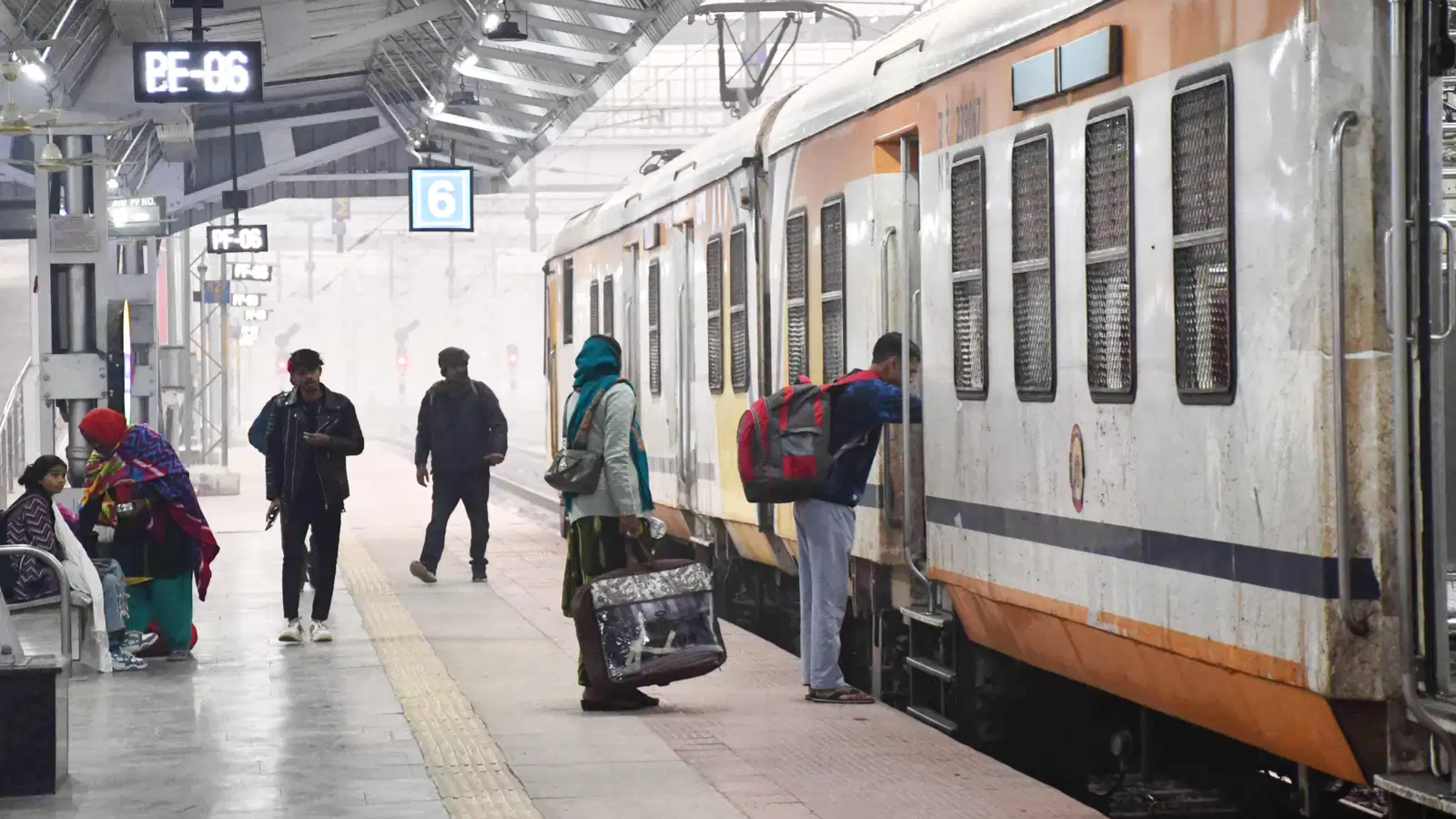 Indian Railways runs 4 special trains to help passengers stranded by flight cancellations