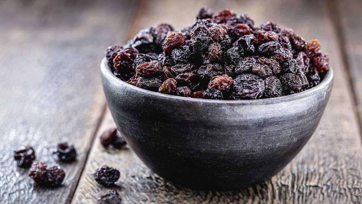 Eating black raisins every day? Here’s how it helps your heart, skin and energy levels