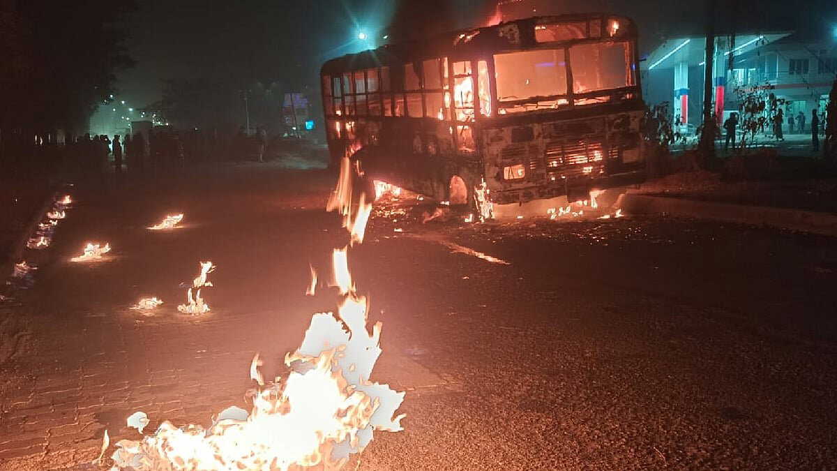 Oil tanker fire engulfs bus, damages cars on National Highway 16 in Howrah