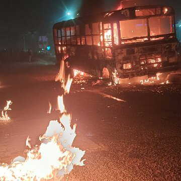Oil tanker fire engulfs bus, damages cars on National Highway 16 in Howrah