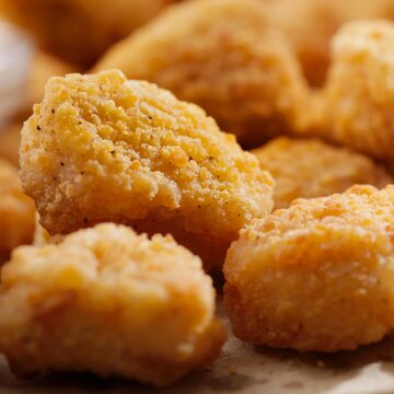 Planning for a house party on Diwali? Make these non-vegetarian and vegetarian snacks