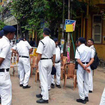 Kolkata Police mandates strict uniform compliance, black leather shoes for all personnel