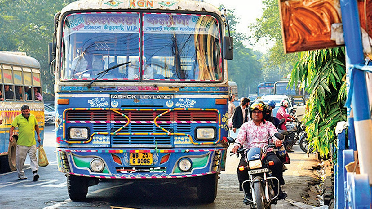 Left-side overtaking! Bikes increasing danger on city roads