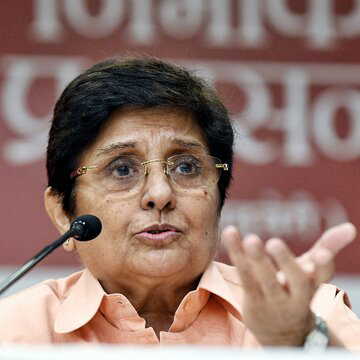 'Forgive me for pleading again': Kiran Bedi urges PM Modi to take action on Delhi air pollution