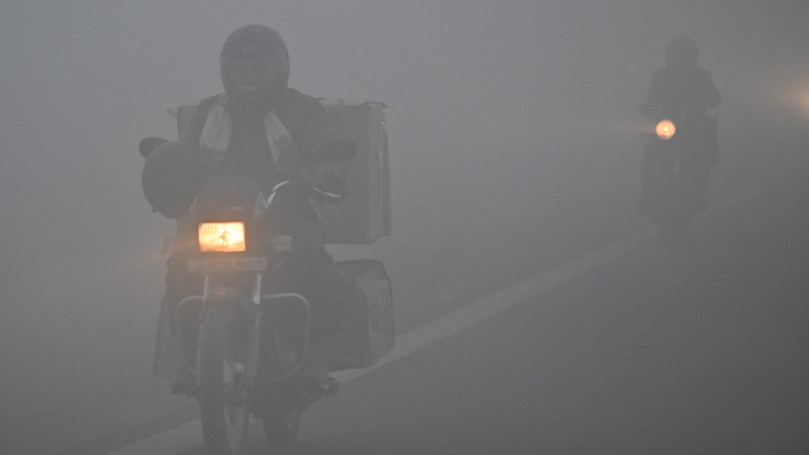 Delhi records coldest January morning in three years as mercury dips to 2.9°C