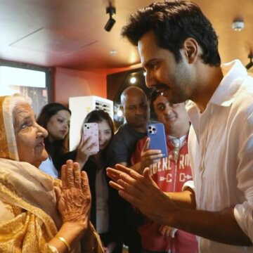 Watch | Varun Dhawan dances to iconic 'Border 2' song with Navy officers