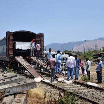 Central Railway opens Igatpuri hub for car transport, boosts Nashik logistics