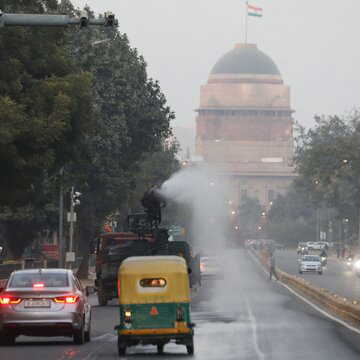 Delhi air quality improves to ‘poor’ category after days of ‘very poor’ pollution; colder week ahead