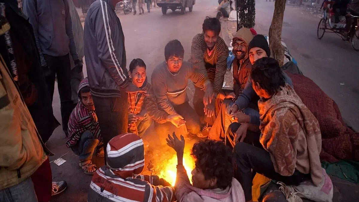 Sun subdued in 'fog corridor' as Kolkata shivers through new record set in daytime cold