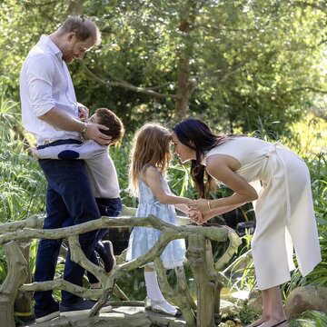 Royal insiders slam Meghan Markle and Prince Harry over Hollywood party appearance