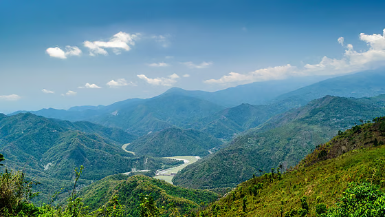 Want to see Teesta and Kanchenjunga together? Spend your holidays in THIS village in Kalimpong