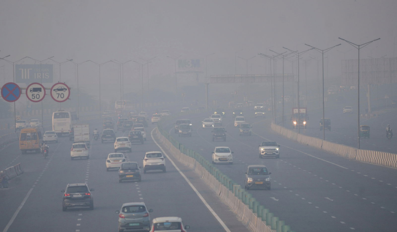 ‘I request to close down schools’, Parents demand school closure as Gurgaon AQI crosses 800