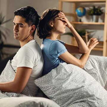 Is love enough to sustain a relationship? The difference between emotional availability and effort