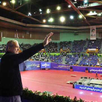 What sparked the speculation around the resignation of Iran's President Masoud Pezeshkian?