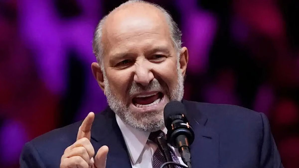 U.S. Commerce Secretary's 'threatening' message to India, Centre demands constructive bilateral talks