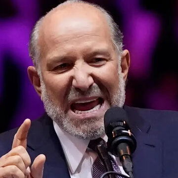 U.S. Commerce Secretary's 'threatening' message to India, Centre demands constructive bilateral talks