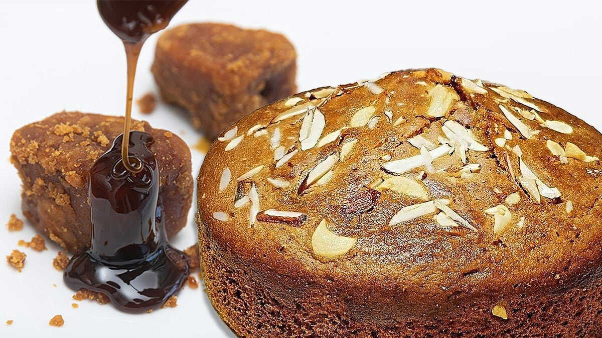 Make a festive Nolen Gur cake: Coat your cake the Bengali way