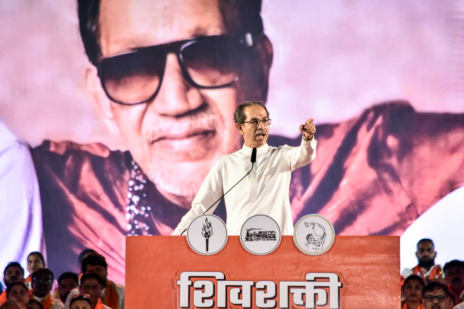 Civic poll setback for Thackerays in Mumbai, Pawars lose ground in Pune