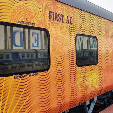 Fire breaks out in Delhi-bound Rajdhani Express near Kota, all 68 passengers rescued
