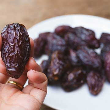 Winter health tip- Two dates a day for stronger joints and heart