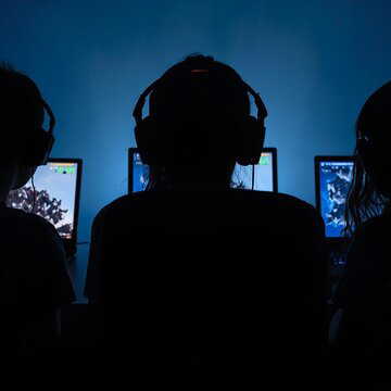 ‘Sorry papa’: Three sisters jump to death from Ghaziabad high-rise, here's why