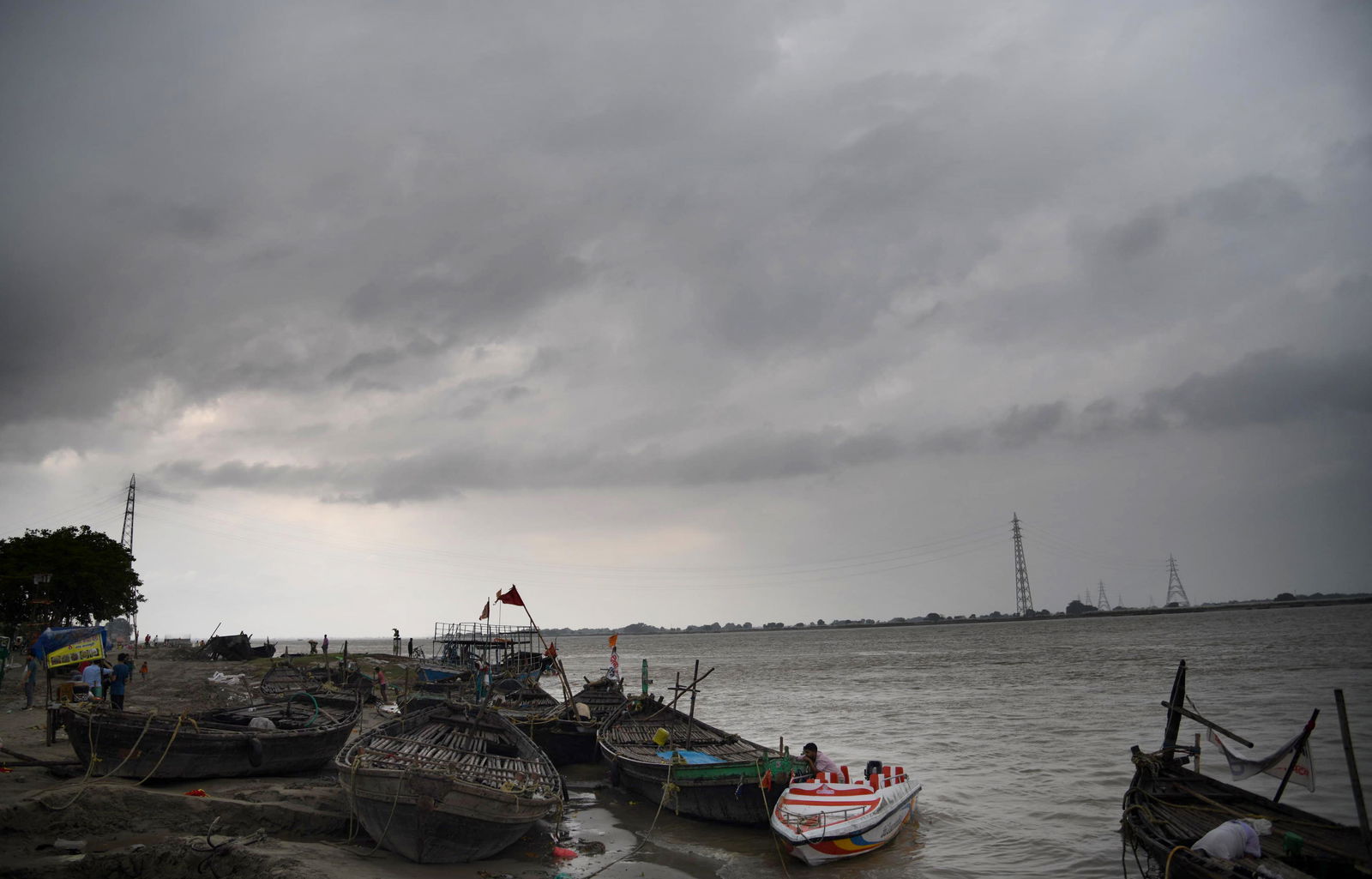 New low-pressure area forms over Bay of Bengal, orange alert issued for Tamil Nadu