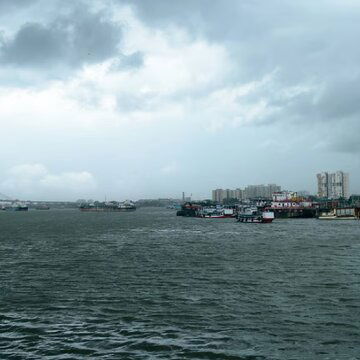 Cyclone Mantha remnants bring rain and humidity to Bengal, red alert for North Bengal