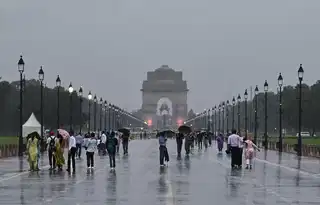 ‘Sweater weather’ returns to Delhi as rain brings winter-like chill; IMD issues yellow alert