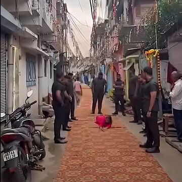 BJP councillor performs Chhath ‘dandi’ with 8 bouncers; viral video sparks row