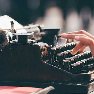 Where did the ‘khatakhat’ sound go? Typewriter exhibition at Shantiniketan revives the clatter