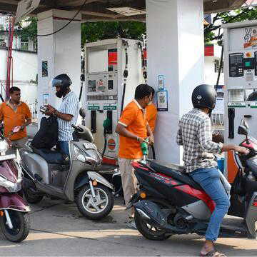Petrol crosses ₹100 in Delhi after fresh hike: Check latest fuel rates in your city