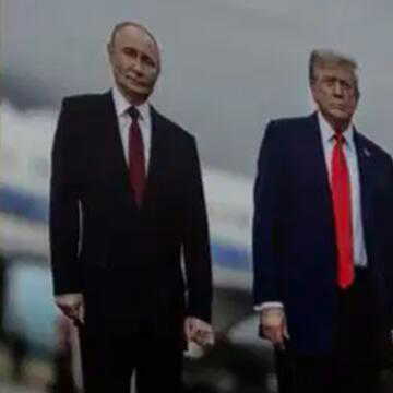 Donald Trump hangs photo of himself with Vladimir Putin in White House - Here's what we know