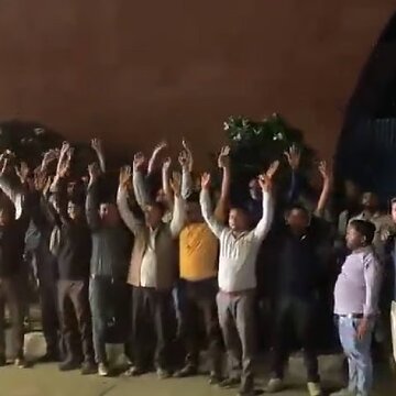 Angry over Diwali bonus delay, workers open toll gates on Agra-Lucknow Expressway in protest