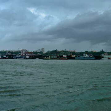 Partly cloudy skies and stormy spells expected in Bengal; heavy rain forecast for North Bengal