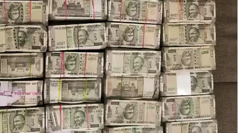 ED raids Kolkata businessman’s house in Bengal municipal recruitment scam, seizes cash and gold