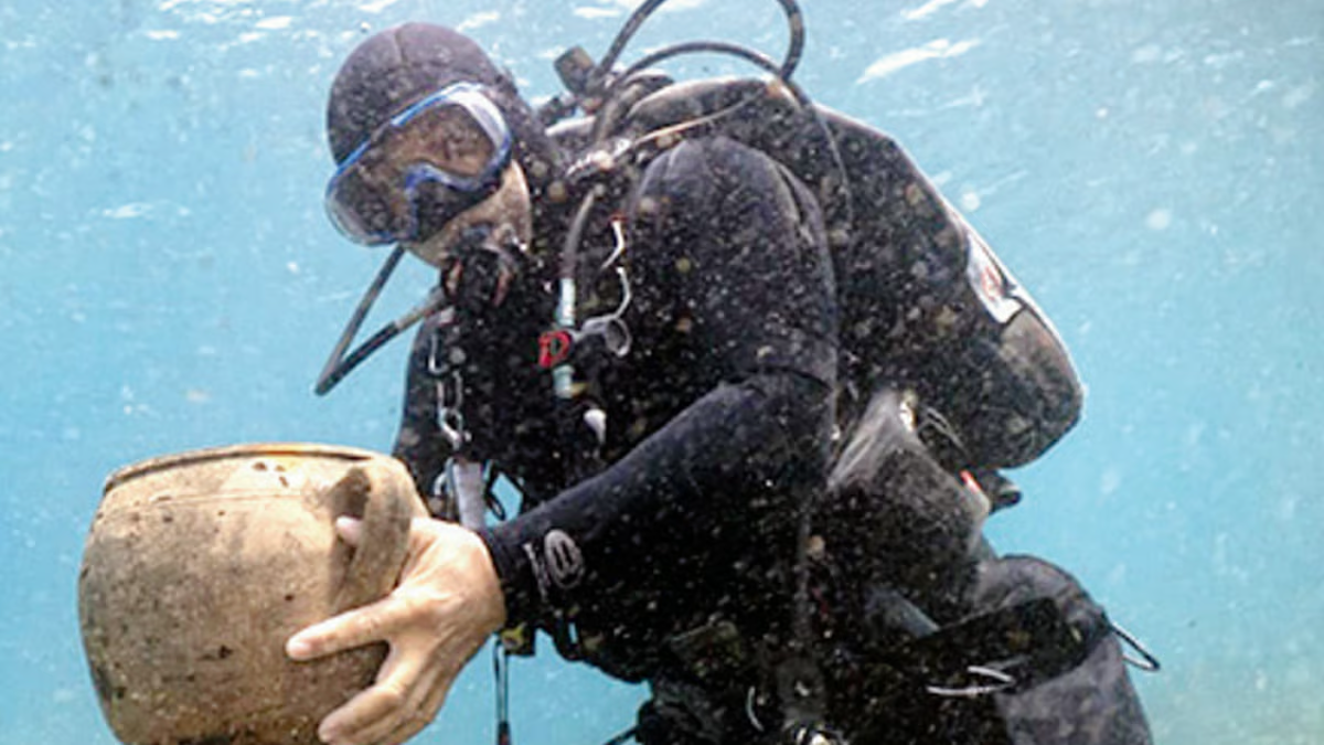 Rifles-Grenades-Pistols? What else are found in 357-year-old sunken ship?