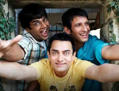 Aamir, Madhavan and Sharman may reunite for 3 Idiots sequel
