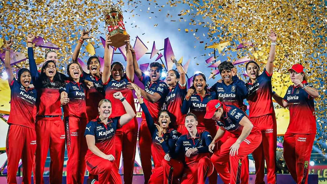 Glory in red, agony in blue: Smriti’s thunder writes a new RCB script on final night