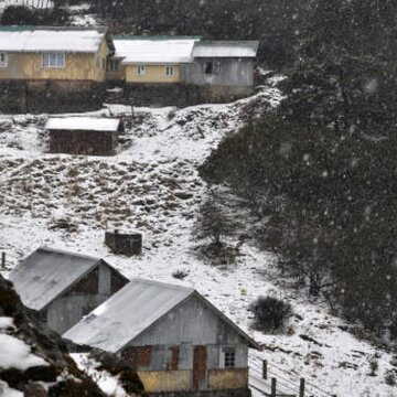 Planning a snow trip this December? Don’t miss these Darjeeling getaways