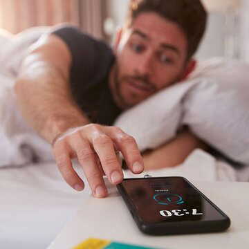 Checking your phone right after waking up? Here’s what it does to your brain and body