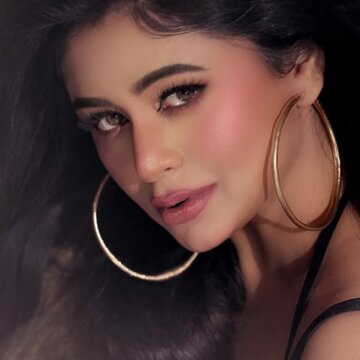 Who does Ritabhari Chakraborty call the greatest woman in the world?