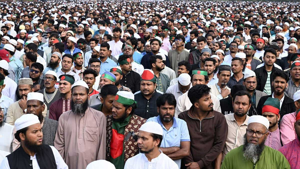 Osman Hadi laid to rest beside Nazrul Islam’s tomb amid massive crowds