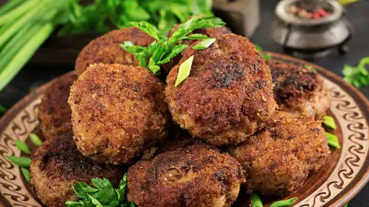 Hosting a New Year house party? Add chapli kebab to your kebab platter