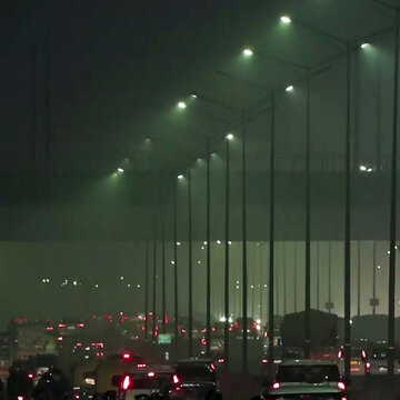 Delhi AQI soars to 397 with 20 stations in ‘severe’ zone; chilli-spray attack leaves cops injured