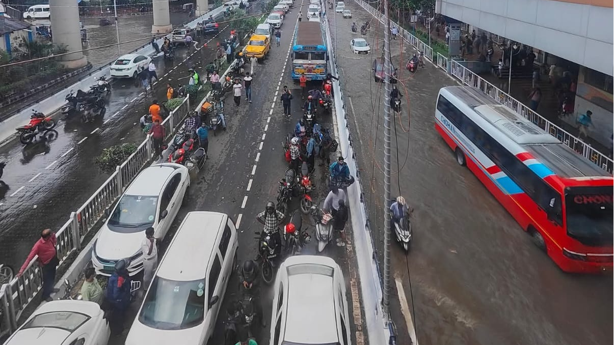 Kolkata's Saltlake suffers from continuous rain, tech firms see sparse attendance