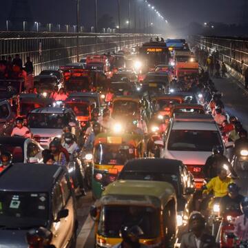 Non-BS-VI commercial vehicles banned from entering Delhi from Nov 1 under new pollution norms