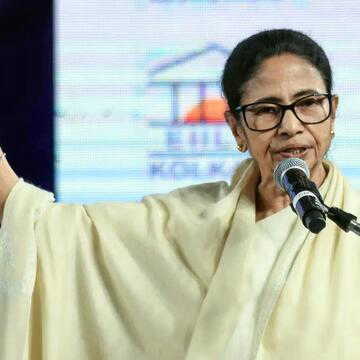 Mamata Banerjee SIR case LIVE: Historic first as Bengal CM likely to argue plea in Supreme Court