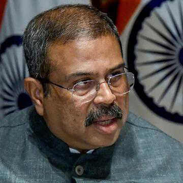 Dharmendra Pradhan reviews CBSE payment gateway overhaul with SBI, BoB, Canara Bank, Indian Bank