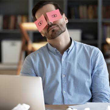 Feeling sleepy after lunch? These foods can keep you alert at work