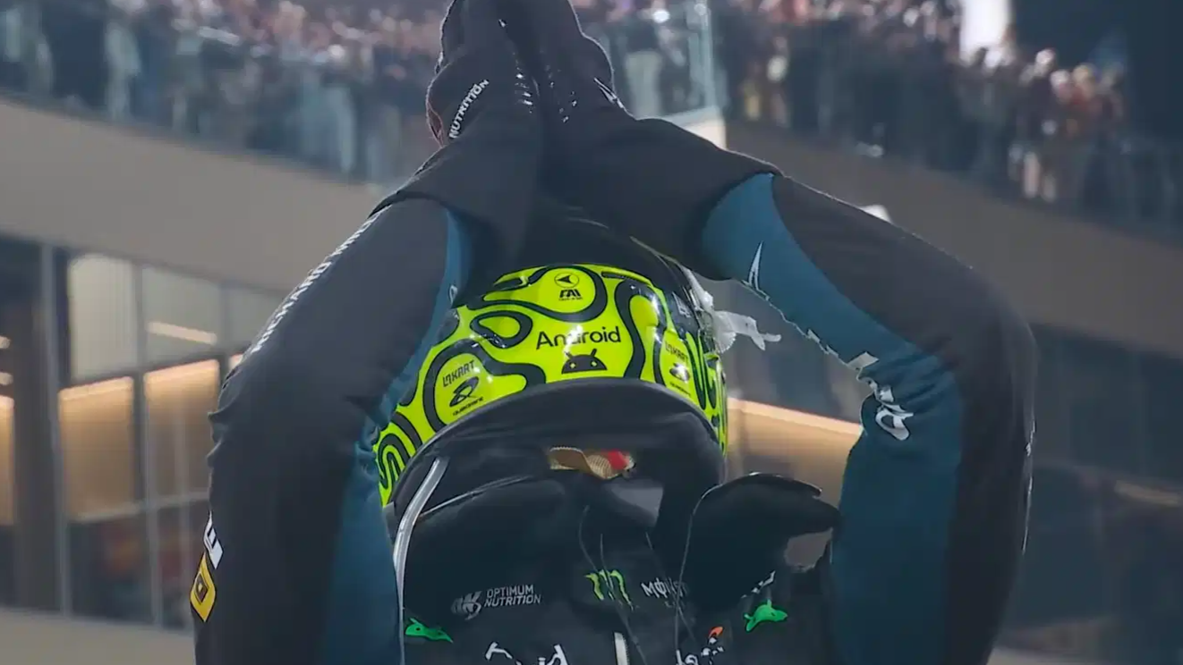 Lando Norris picks up 2025 F1 World Champion's trophy breaking Verstappen’s winning streak